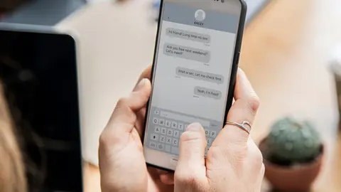 Ahora solo falta la aprobación del Senado para hacer realidad el derecho a la desconexión digital / FREEPIK