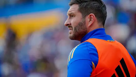 No aguantó: Gignac 'arremetió' contra rivales y árbitro de su liga