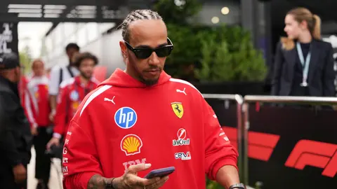 Lewis Hamilton con Ferrari previo al GP de Australia 2026 | AP