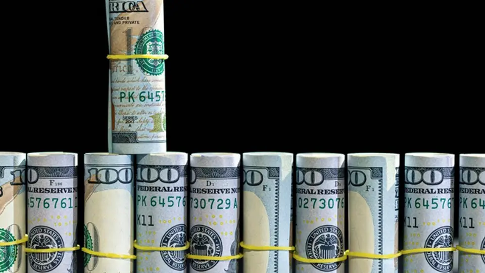 Es buen momento para comprar dólares o cambiar, según tus intereses / FREEPIK