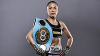 Policía de la CDMX, Irma García, retiene campeonato mundial supermosca tras vencer a Emma Dolan