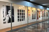 Metro CDMX homenajea a Rocío Dúrcal con exposición fotográfica: dónde está y qué ver