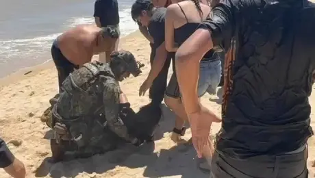 Marino rescata a turista de morir ahogada en Baja California