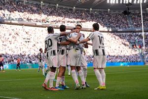 Juventus se lleva una victoria con mucha calma ante Genoa de Johan Vásquez en la Serie A