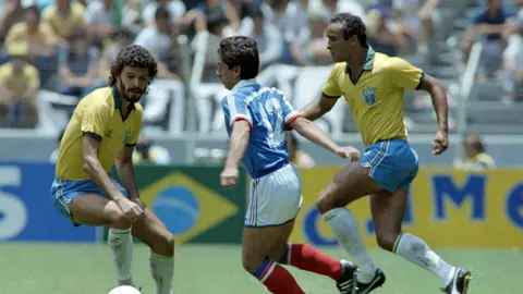 Sócrates, ante Francia | AFP