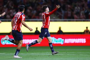 'Hormiga' González y Julián Quiñones superan a Cristiano Ronaldo y Kylian Mbappé