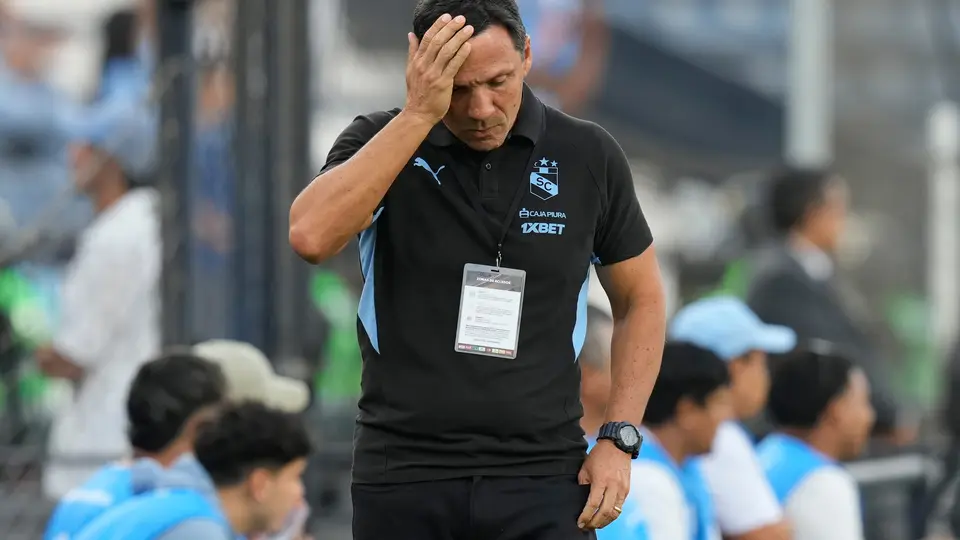 El entrenador Ze Ricardo lamenta la derrota | AP