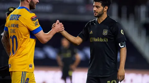 Gignac y Vela, en la Final de Champions Cup en 2020 | MEXSPORT