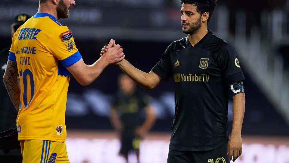 Gignac y Vela, en la Final de Champions Cup en 2020 | MEXSPORT