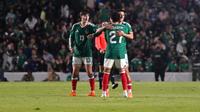 Armando 'Hormiga' González, Richard Ledezma y Roberto 'Piojo' Alvarado con la Selección Mexicana | IMAGO 7