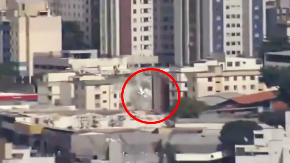Hasta el momento se desconocen las fallas de la avioneta que se impactó contra un edificio / Especial