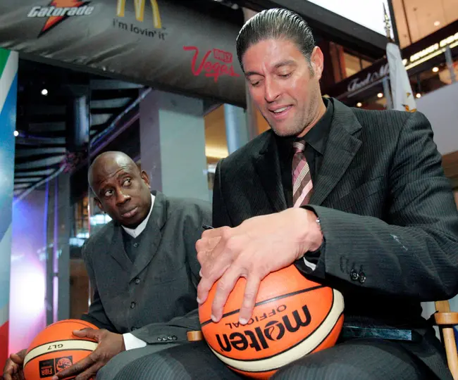 José 'Piculín' Ortiz en homenaje de la NBA | AP