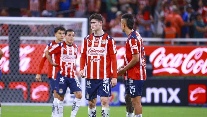 Armando 'Hormiga' González y Roberto Alvarado con Chivas en la Liga MX | MEXSPORT