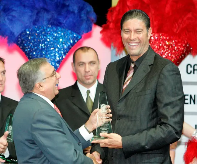 José 'Piculín' Ortiz recibiendo premio | AP