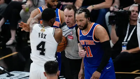 Brunson se puso la capa de héroe para la viCtoria ante los Spurs l AP