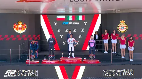 Noel León en la cima del podio en Mónaco l X:Formula2