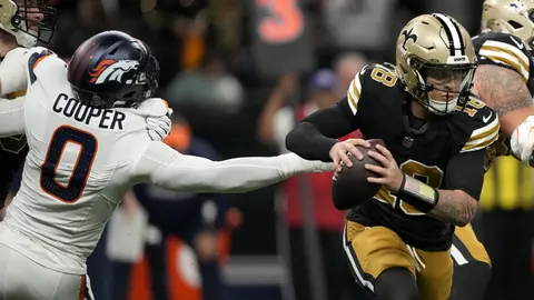 Jonathon Cooper, linebacker de Broncos | AP