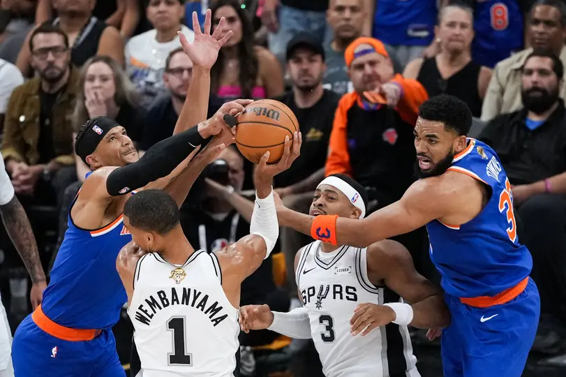 Knicks vinieron de atrás ante los Spurs de San Antonio l AP