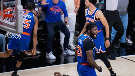 Finales de la NBA; Los Knicks se ponen 2-0 tras vencer a los Spurs en dramático 105-104