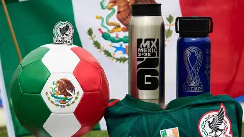 La alcaldía también prepara una exposición temática relacionada con la historia de la Copa del Mundo / Magnific