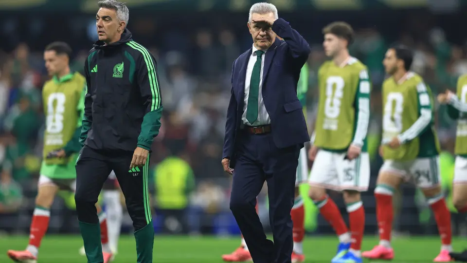 Javier Aguirre en el partido del Tri ante Inglaterra | AP