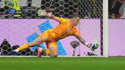 ¡Impresionante! Jordan Pickford evita el gol de Raúl Jiménez con una impresionante atajada