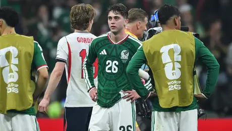 ¡Tremendo error! Brian Gutiérrez y el oso ante Inglaterra que le da la vuelta al mundo