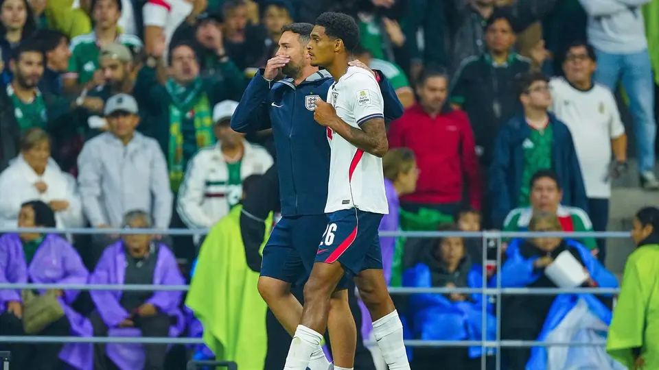 Jarell Quansah en el partido de México contra Inglaterra en el Mundial 2026 | AP
