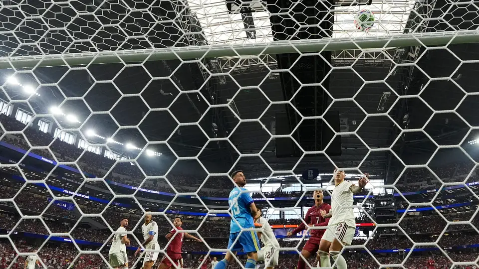 Bernardo Silva se quedó cerca de poner el 1-1 ante España | AP