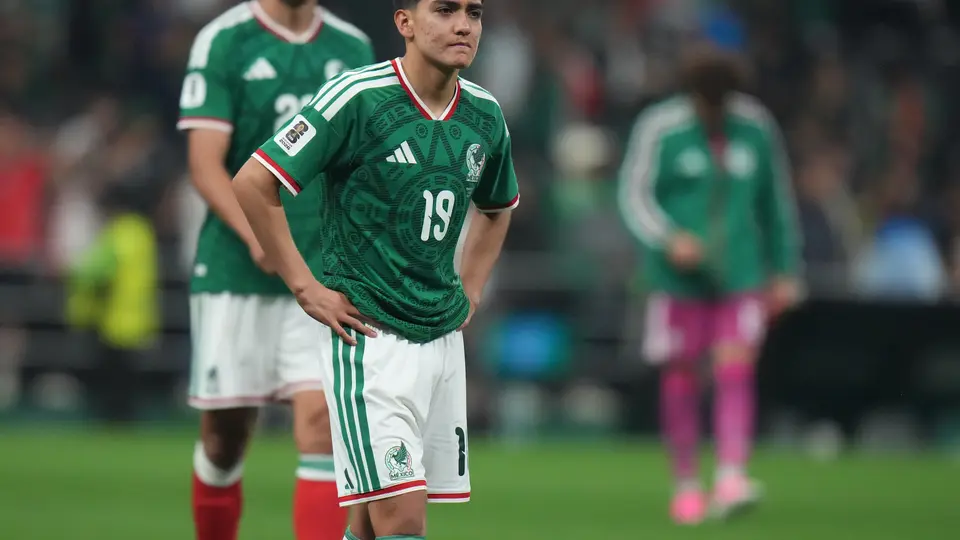 Gilberto Mora, triste por la eliminación ante Inglaterra | AP