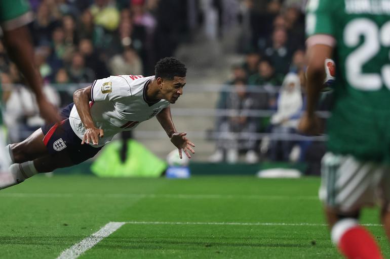 México vs Inglaterra | Miguel Pontón