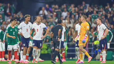 ¡México sueña con la remontada! Jarell Quansah es expulsado y deja con diez a Inglaterra
