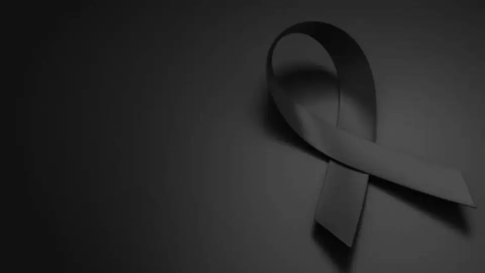 Fallece famoso modelo a los 37 años durante la grabación de un comercial al conducir un Porsche