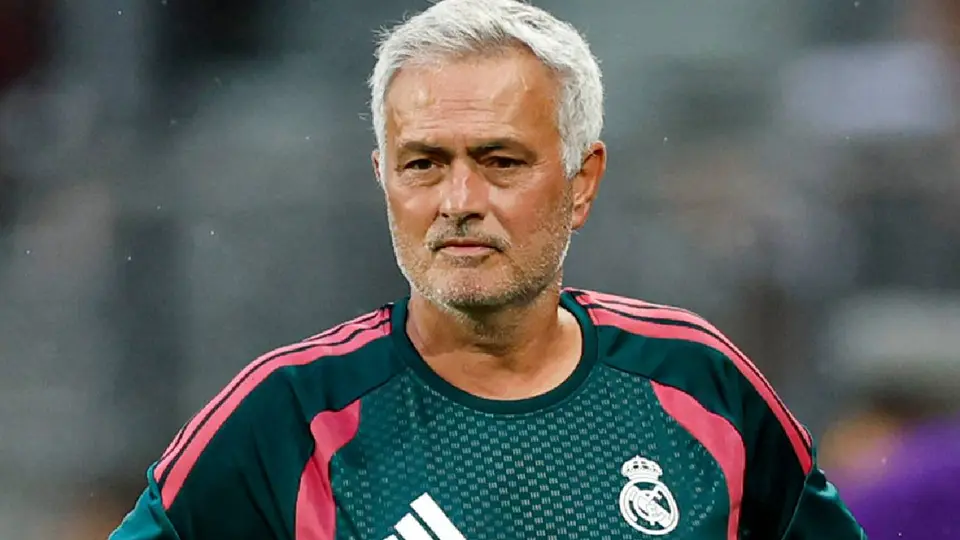 José Mourinho en un entrenamiento como entrenador del Real Madrid | X @realmadrid