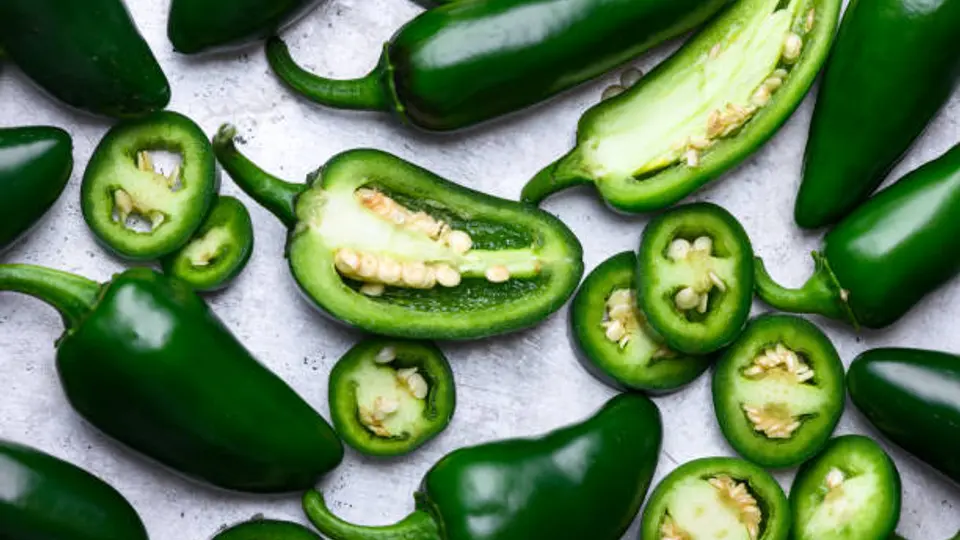 Los CDC y la FDA rastrearon el origen del brote hasta jalapeños de México distribuidos por Coast Citrus Distributors a restaurantes en Estados Unidos./ Pixabay