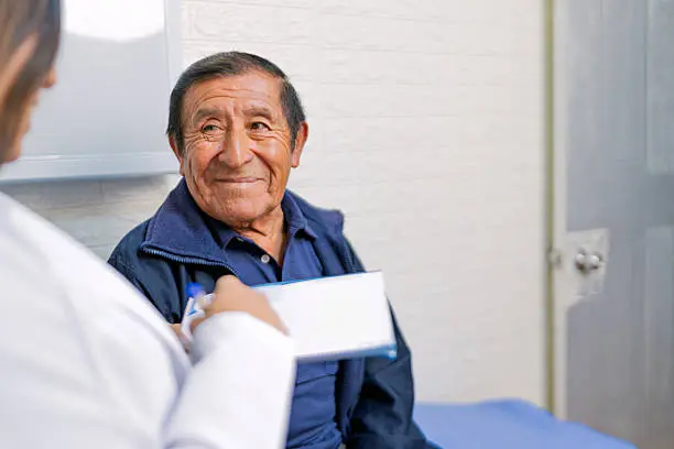 El esquema mantiene las aportaciones para la pensión, pero no incluye servicios médicos, los cuales deben contratarse por separado. /istock