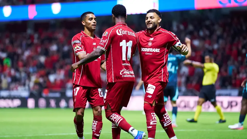 Toluca celebrando la victoria ante Seattle de Leagues Cup | MEXSPORT