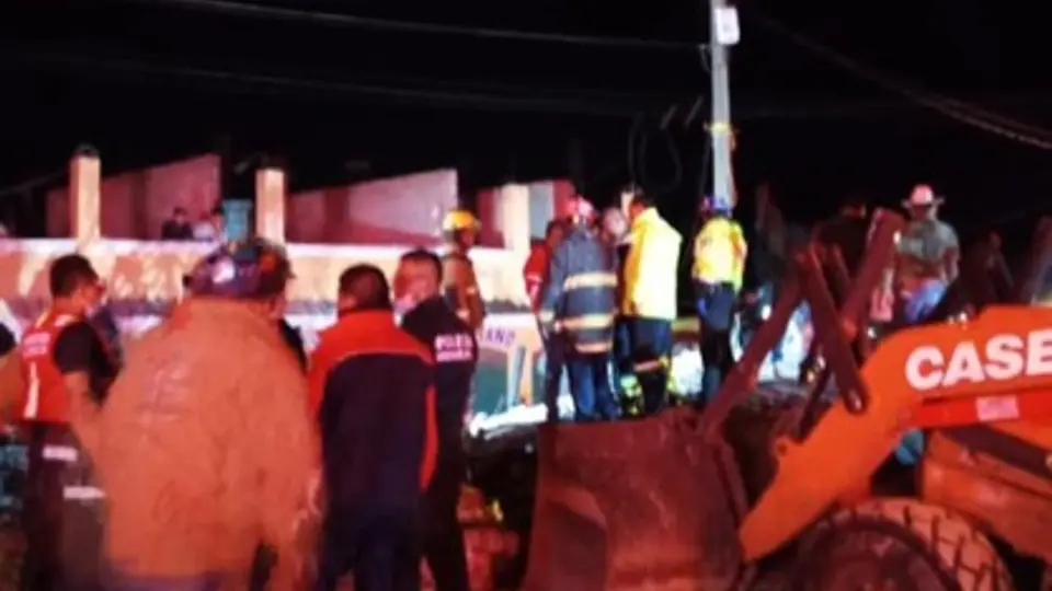 El material pirotécnico estaba almacenado en un cuarto ubicado junto al templo de la comunidad./@mreldiablo8