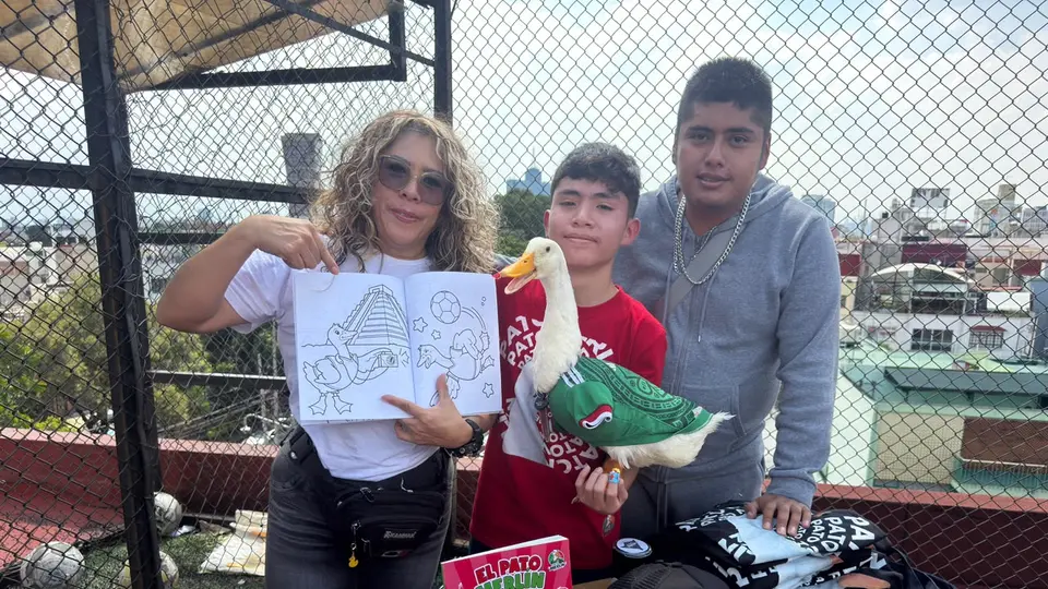 Pato Merlín estrena libros tras conquistar el Mundial 2026