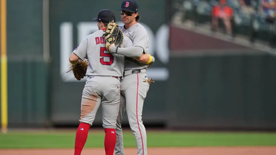 Caleb Durbin y Nick Sogard | AP