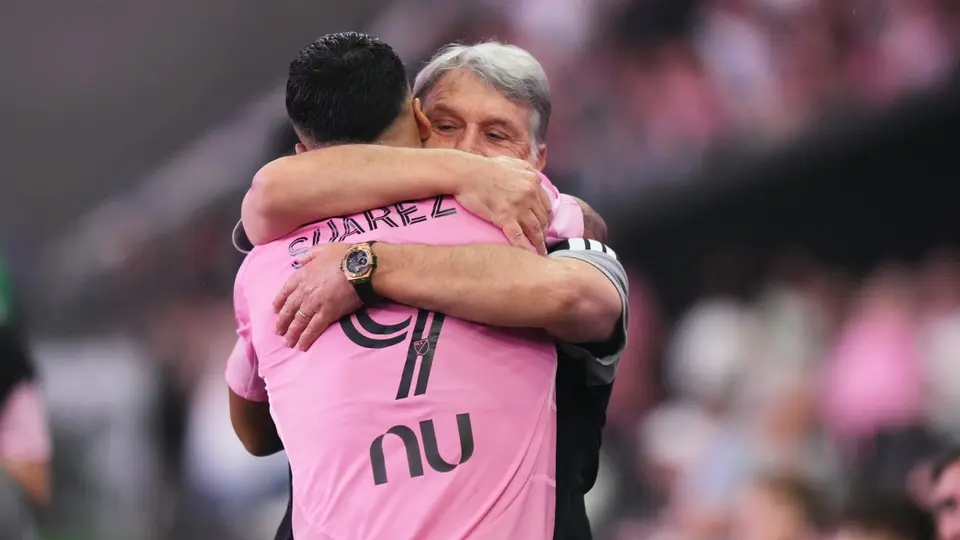 Luis Suárez y Martino en el juego de Inter Miami contra Atlanta United | AP