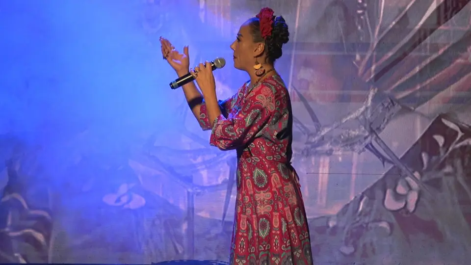 Karen Espriu tuvo una participación especial con una presentación inspirada en Frida Kahlo, el musical./ Especial