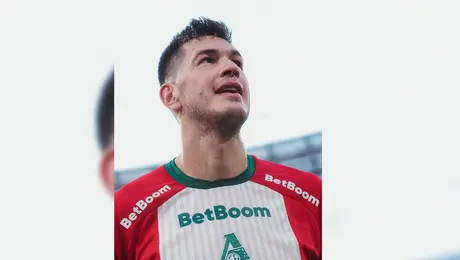 César Montes es titular y juega 45 minutos en triunfo del Lokomotiv de Moscú