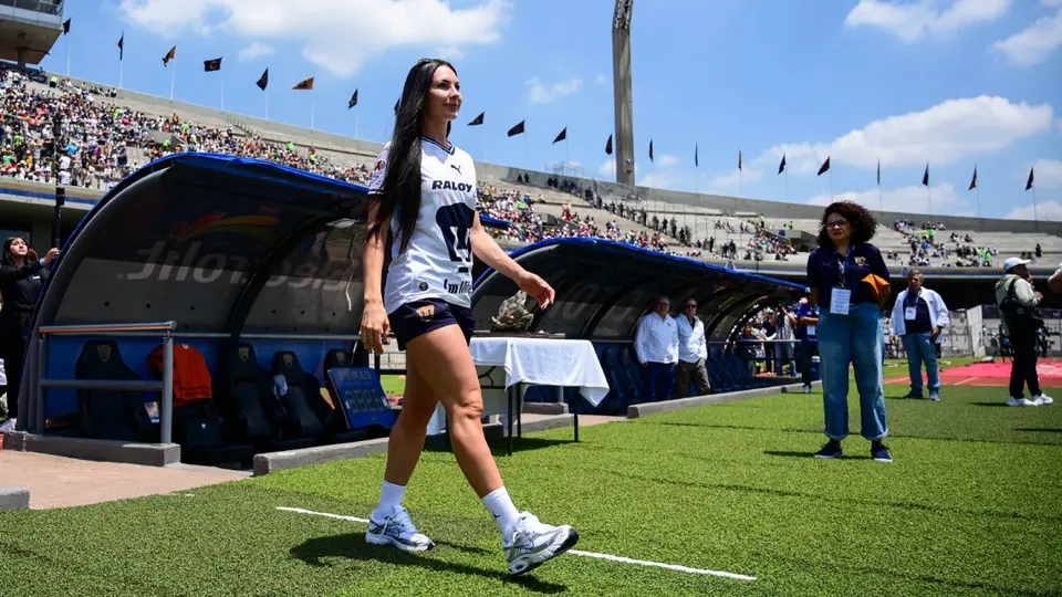 Leighanne Robe en un partido amistoso de Pumas | IMAGO 7