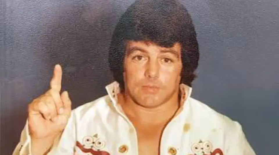 “Superstar” Bill Dundee | CAPTURA DE PANTALLA X