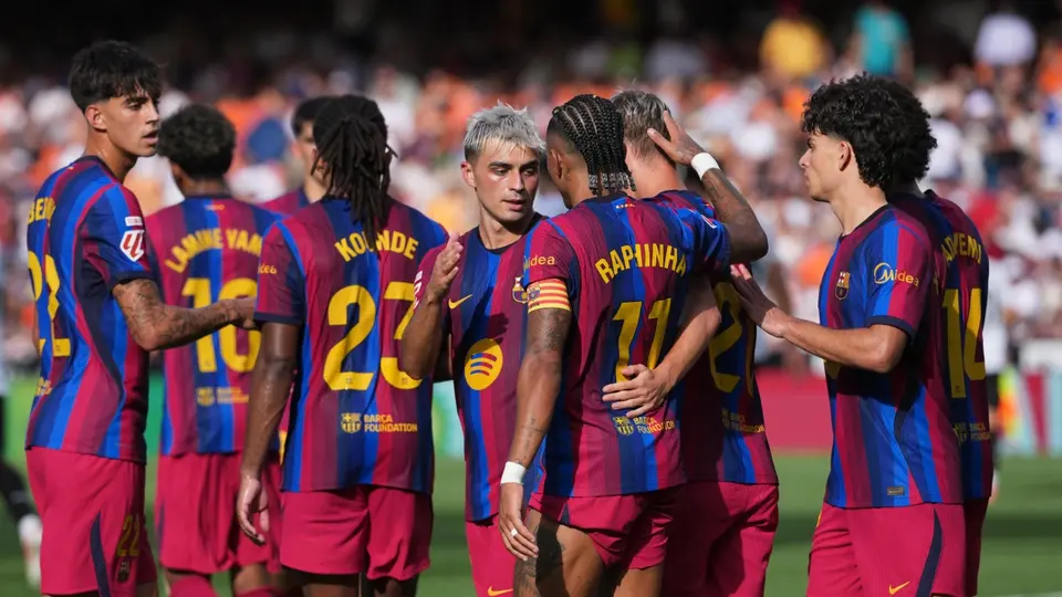 Jugadores de Barcelona celebran en LaLiga | AP
