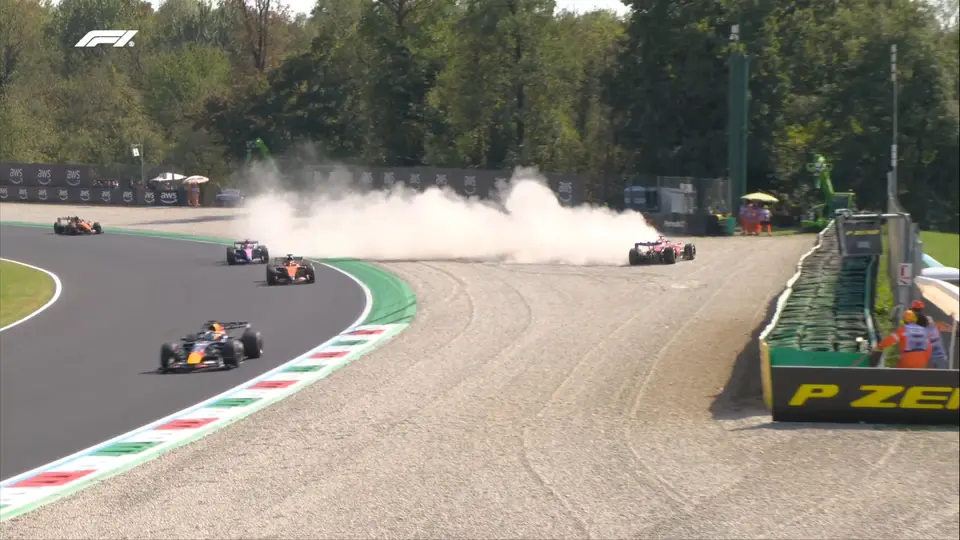El choque de Leclerc con Ferrari en el Gran Premio de Italia 2026 | X: @F1