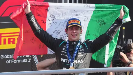 Kimi Antonelli rompe 60 años de espera con su triunfo en el Gran Premio de Italia