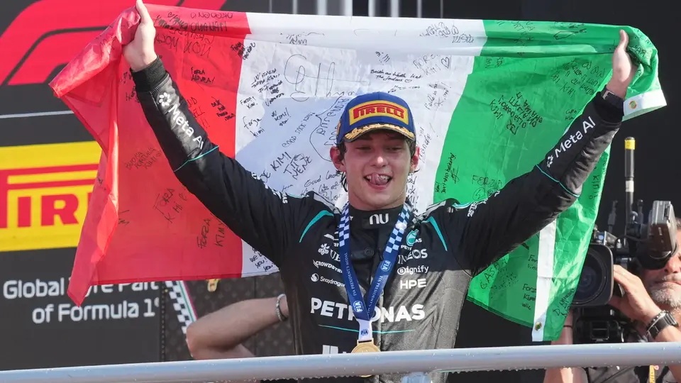 Kimi Antonelli rompe 60 años de espera con su triunfo en el Gran Premio de Italia