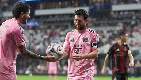 VIDEO: El emotivo reencuentro entre Lionel Messi y 'Tata' Martino